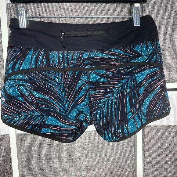 Lululemon Speed Up LowRise Lined Short 2.5”- Size 4- Palm Lace Tofino Teal/Black - Picture 3 of 11